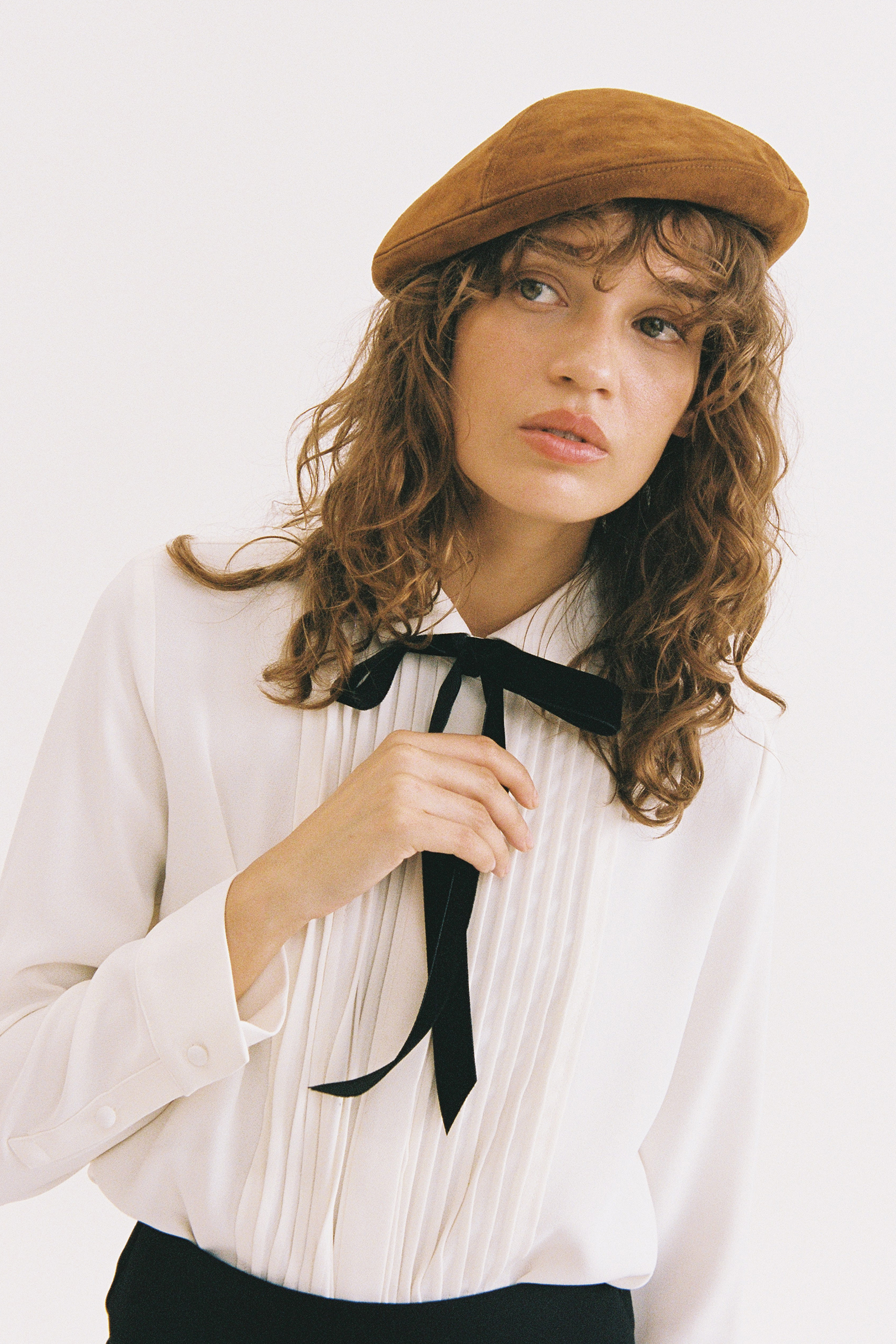 Priya-Berret-Tobacco-Brown-Hat-Lifestyle-2