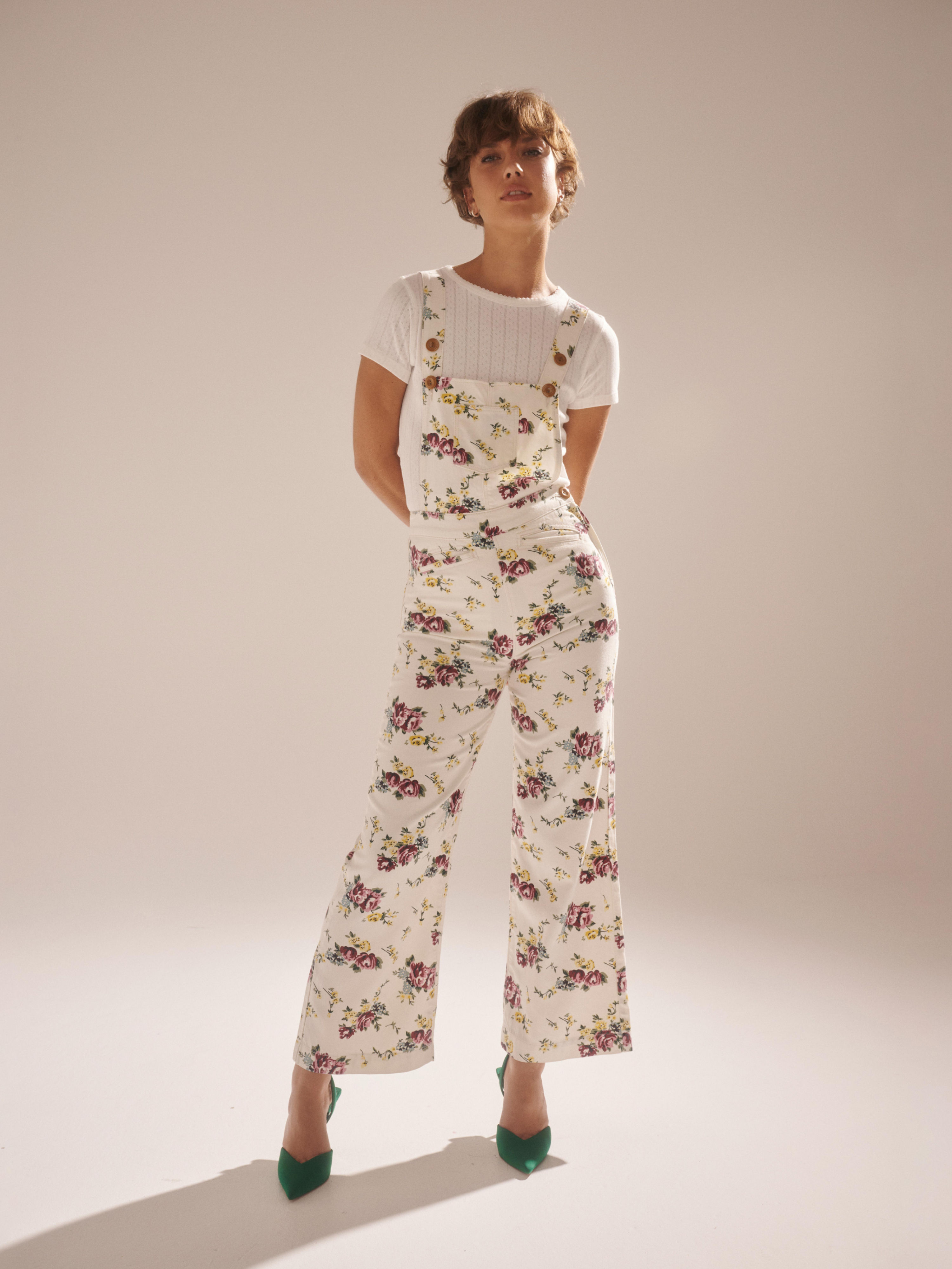 R41T07_311 Classic Tee Pointelle Cream R41V00_311 Sailor Overall Floral-1