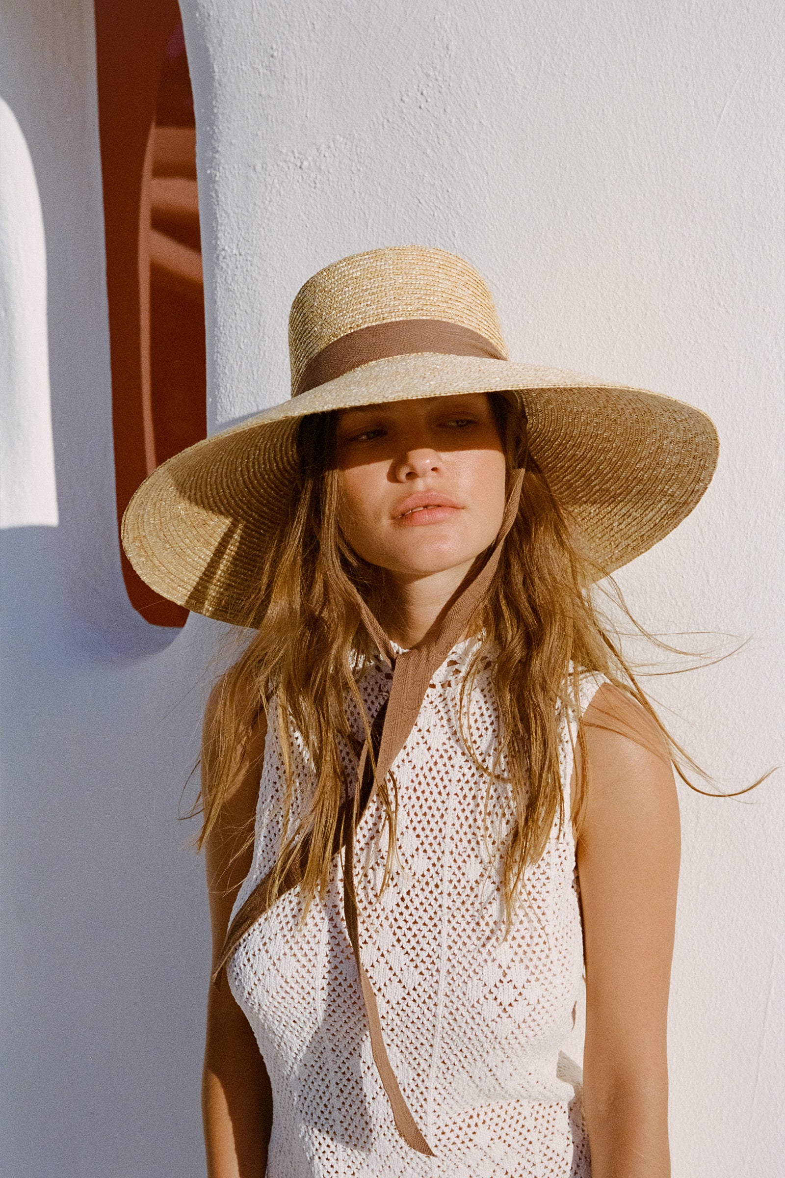 paloma-sun-hat-2-lifestyle_1600x